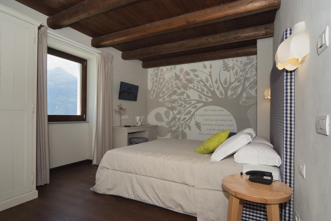 Il Falco E La Volpe Settimo Vittone Room photo
